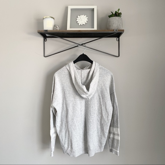 AE // Slouchy Henley Hoodie - Picture 5 of 6